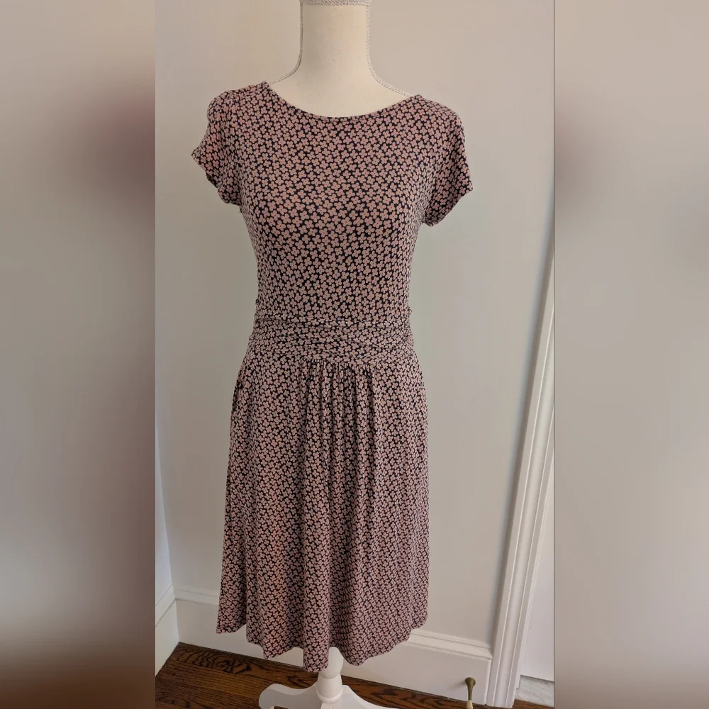 Boden Daisy Print Amelie Jersey Dress, Small Petite - Picture 2 of 10